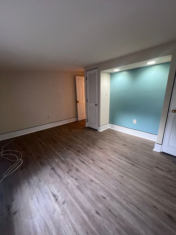 520 Saint Paul Pl - Photo 3 of 11