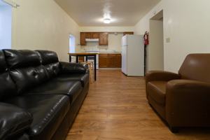 featured image of 856 Wayne Ave