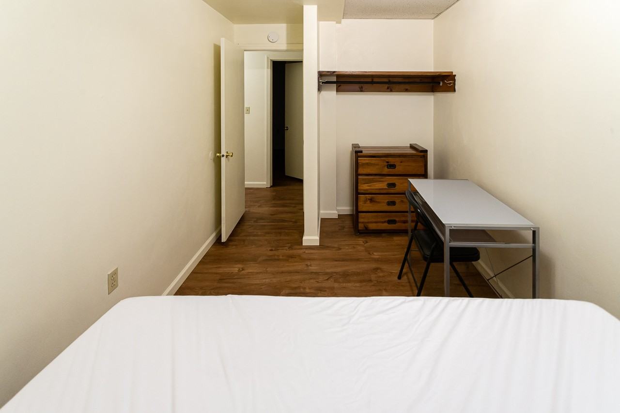 856 Wayne Ave (Heath Housing - Photo 3 of 9