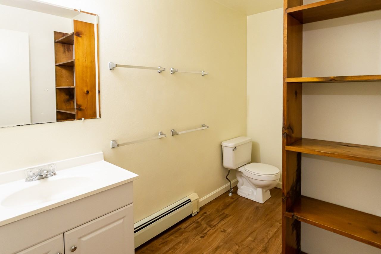 856 Wayne Ave (Heath Housing - Photo 6 of 9