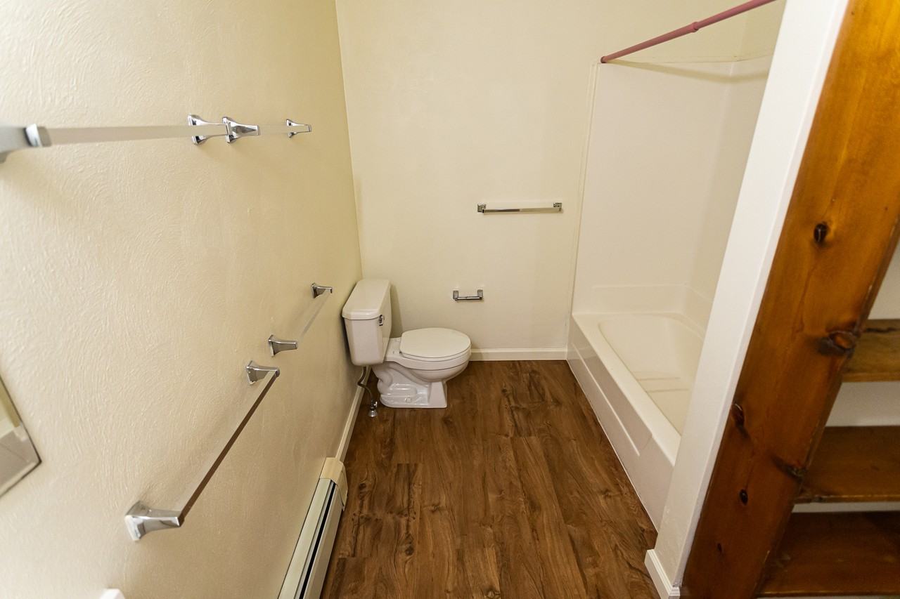 856 Wayne Ave (Heath Housing - Photo 7 of 9