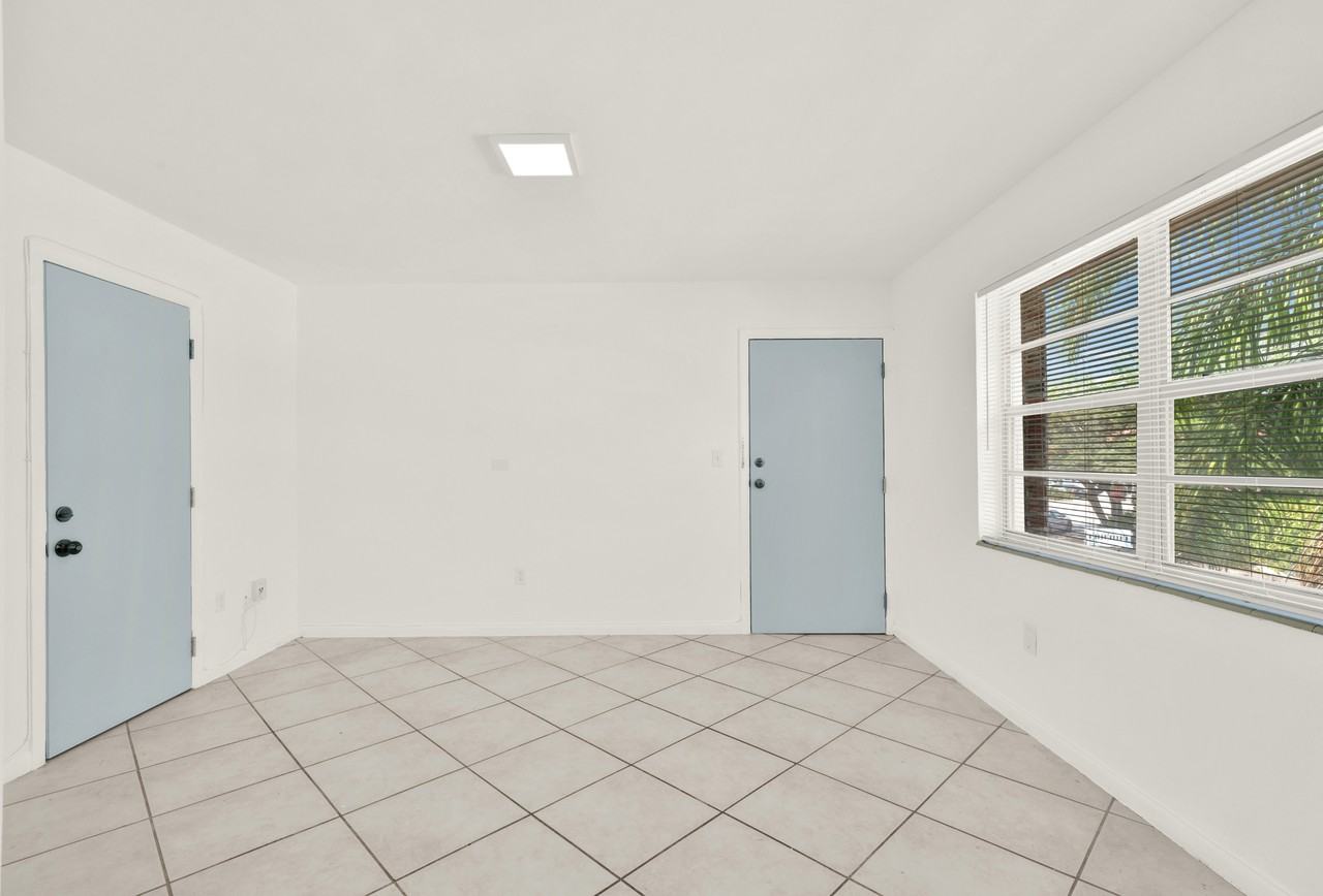 330-340 Madeira Ave. - Photo 5 of 24