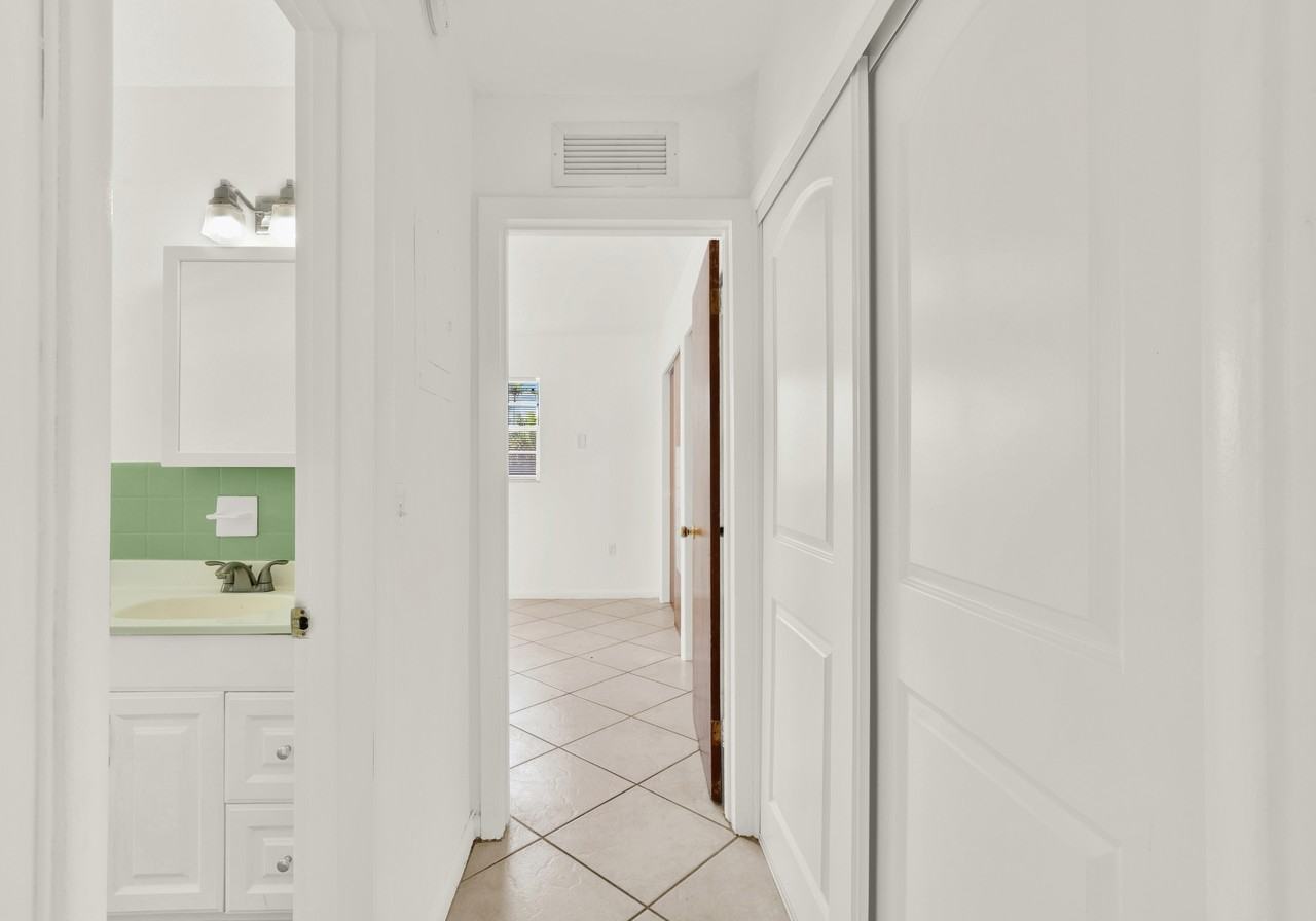330-340 Madeira Ave. - Photo 6 of 24