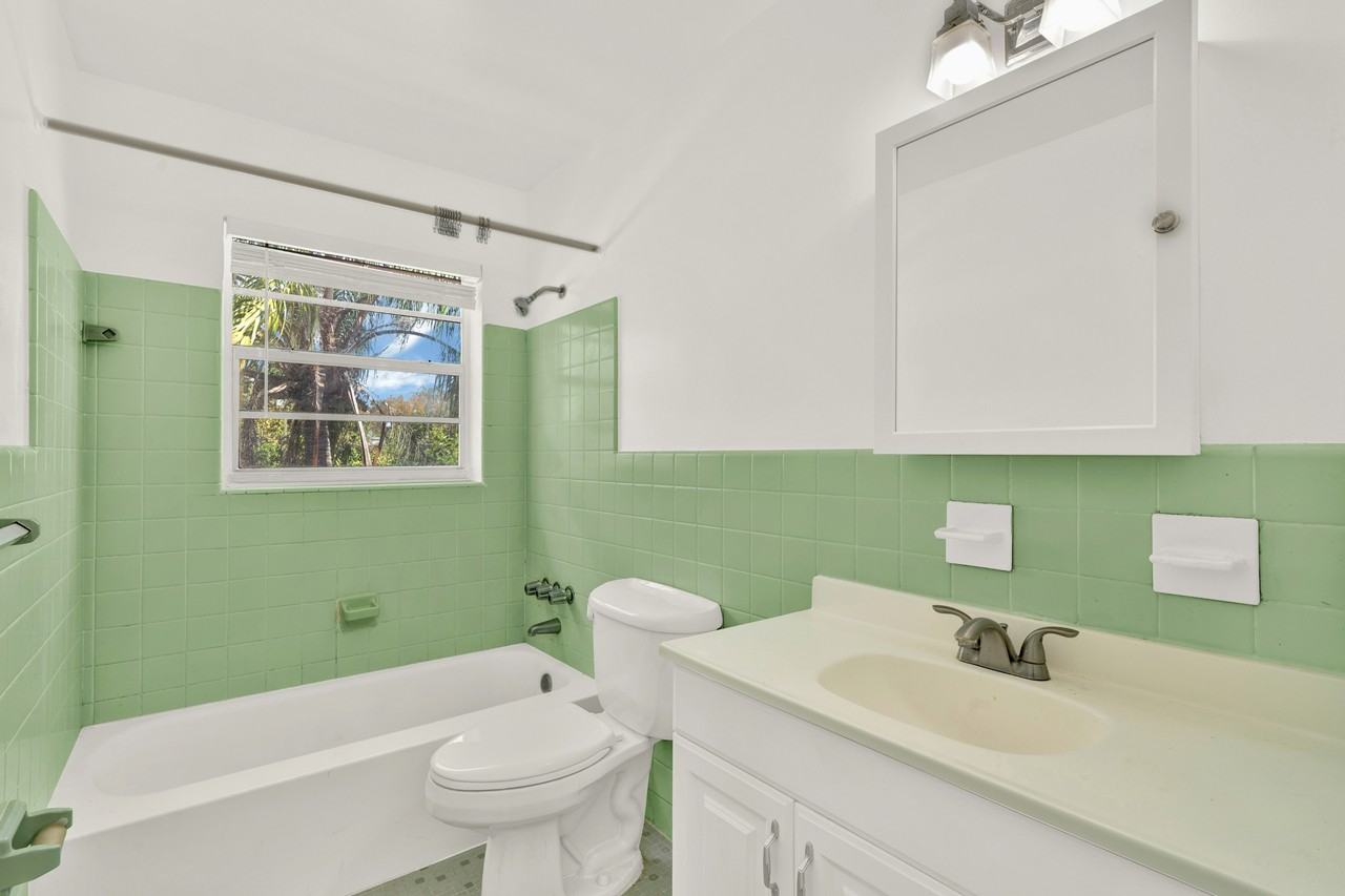 330-340 Madeira Ave. - Photo 7 of 24