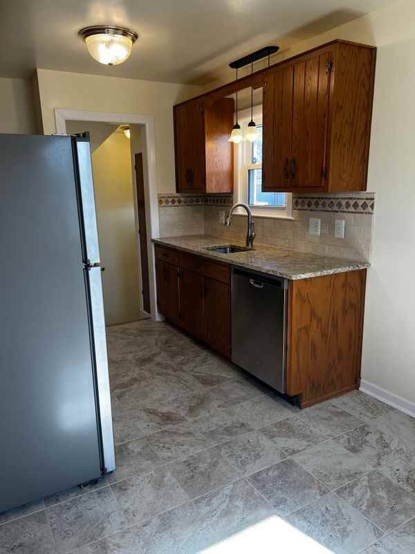 13414 Netherwood St - Photo 3 of 16