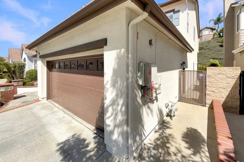 3977 Landmark Ln - Photo 3 of 19