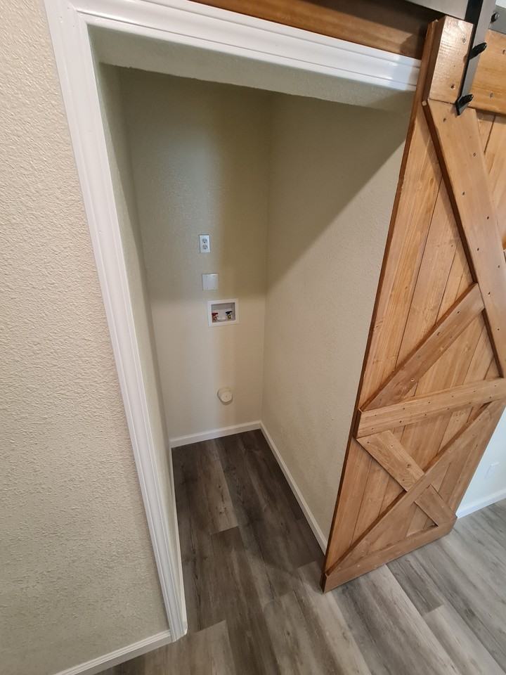 535 Oak Lawn Dr #4 - Photo 5 of 12