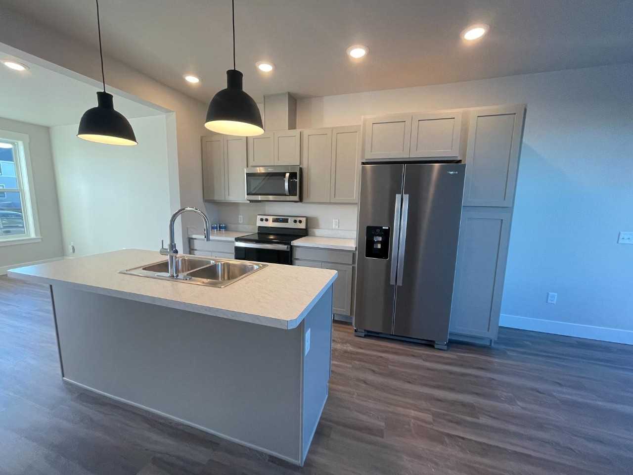 6117 Northstead Ave - Photo 5 of 11