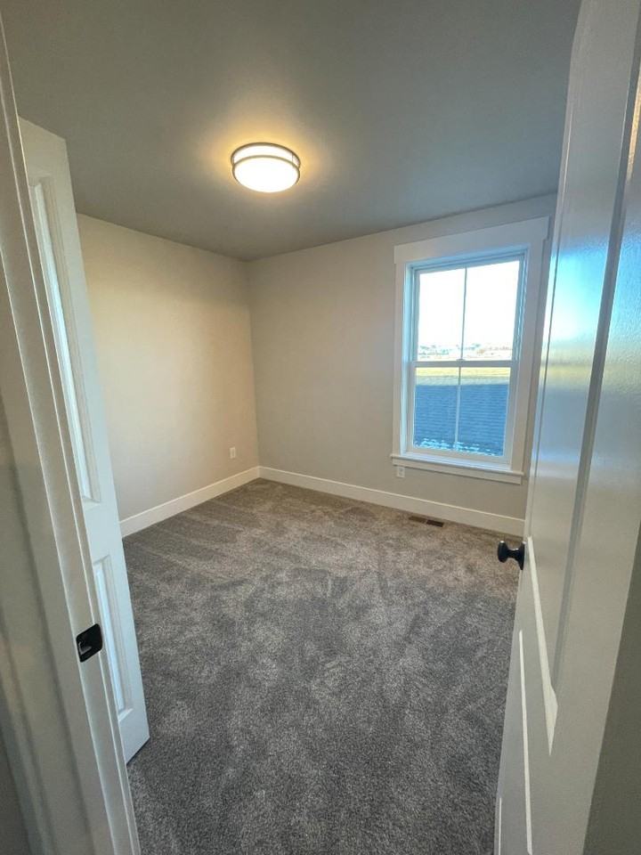 6117 Northstead Ave - Photo 7 of 11