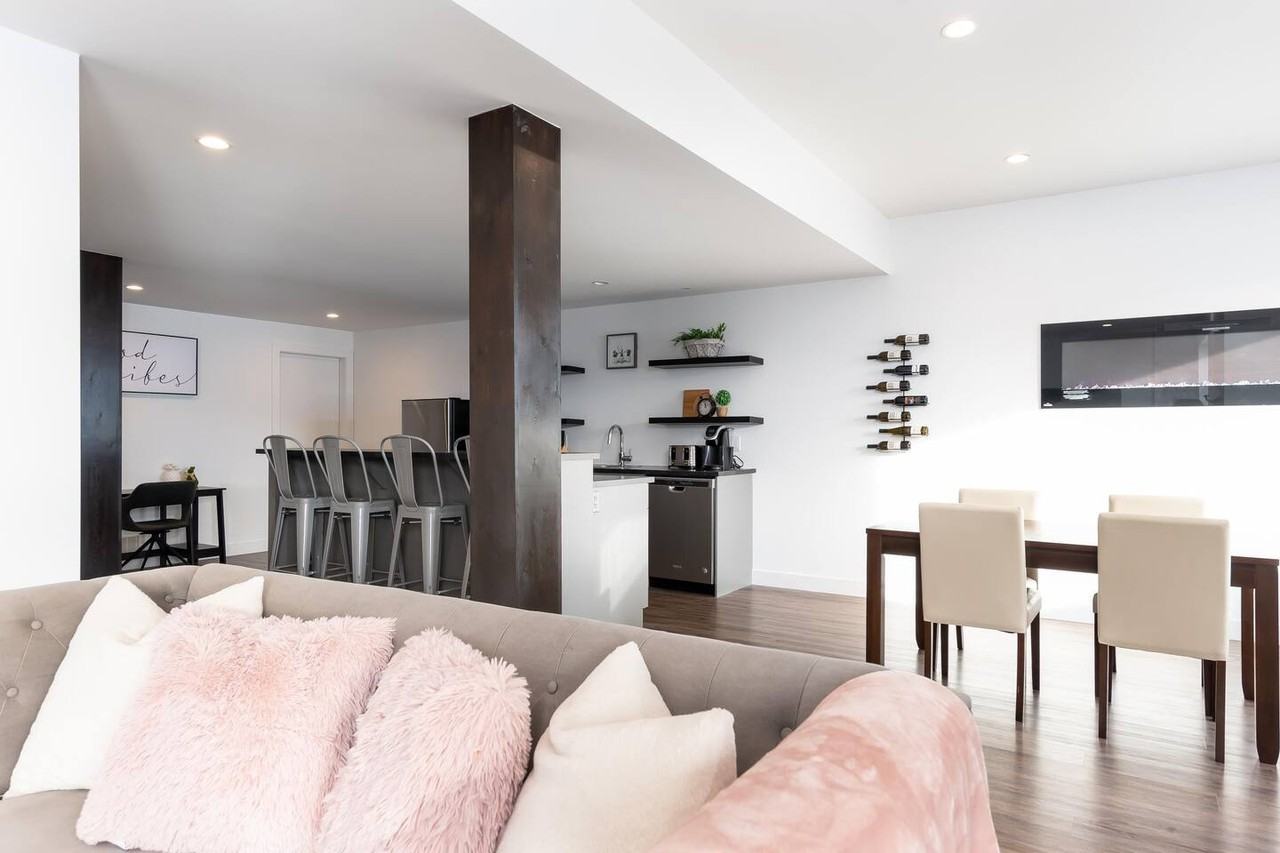 3657 Apple Way Boulevard - Photo 3 of 15