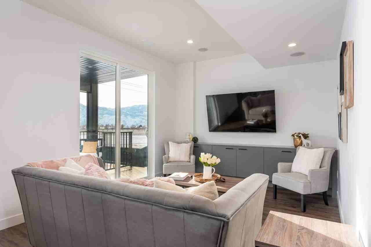 3657 Apple Way Boulevard - Photo 2 of 15