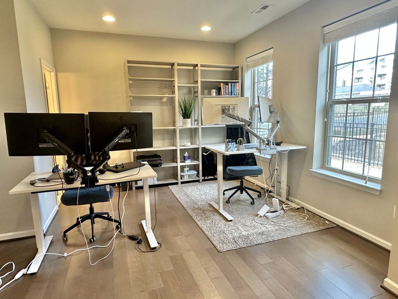 2426 Sommers Ct - Photo 2 of 23