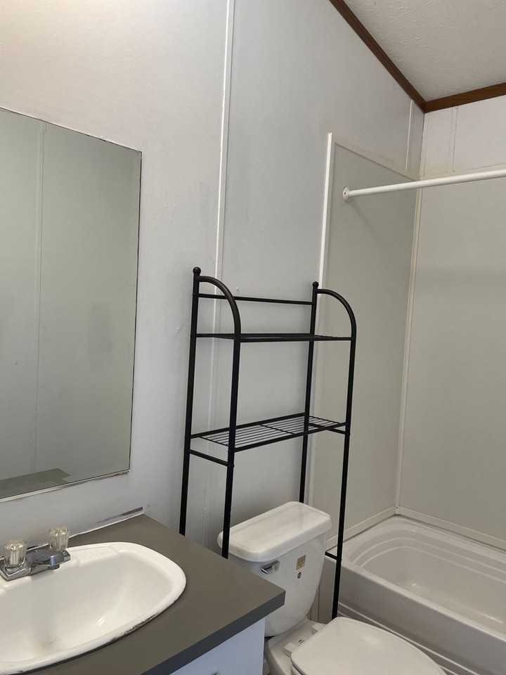 476 N Forrest Rd - Photo 4 of 8