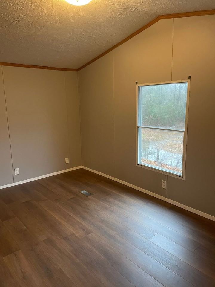 476 N Forrest Rd - Photo 7 of 8