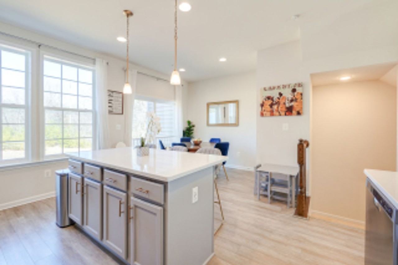 9002 Spruce Tree Ln - Photo 7 of 34