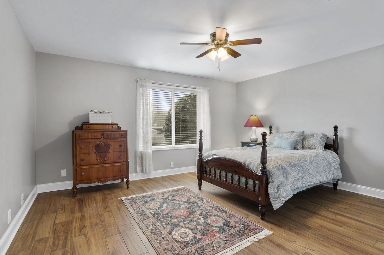 2517 Berrybrook Dr - Photo 2 of 16