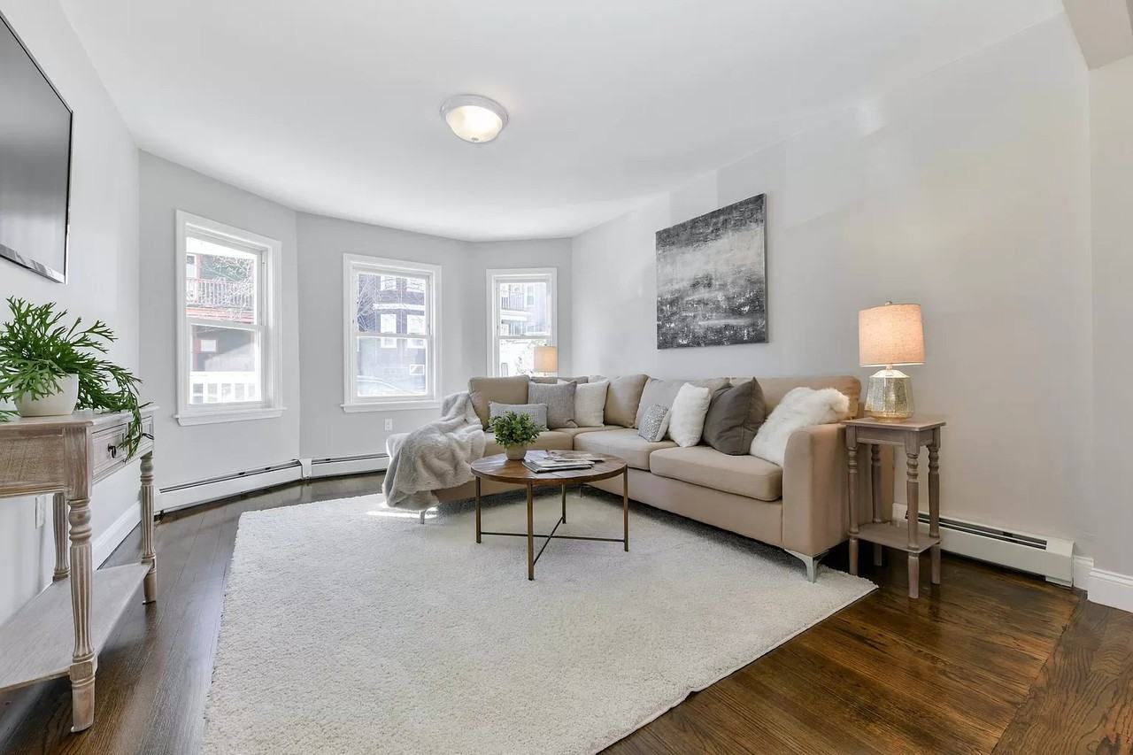 21 Rowell Streetrowell Street #3 - Photo 4 of 11