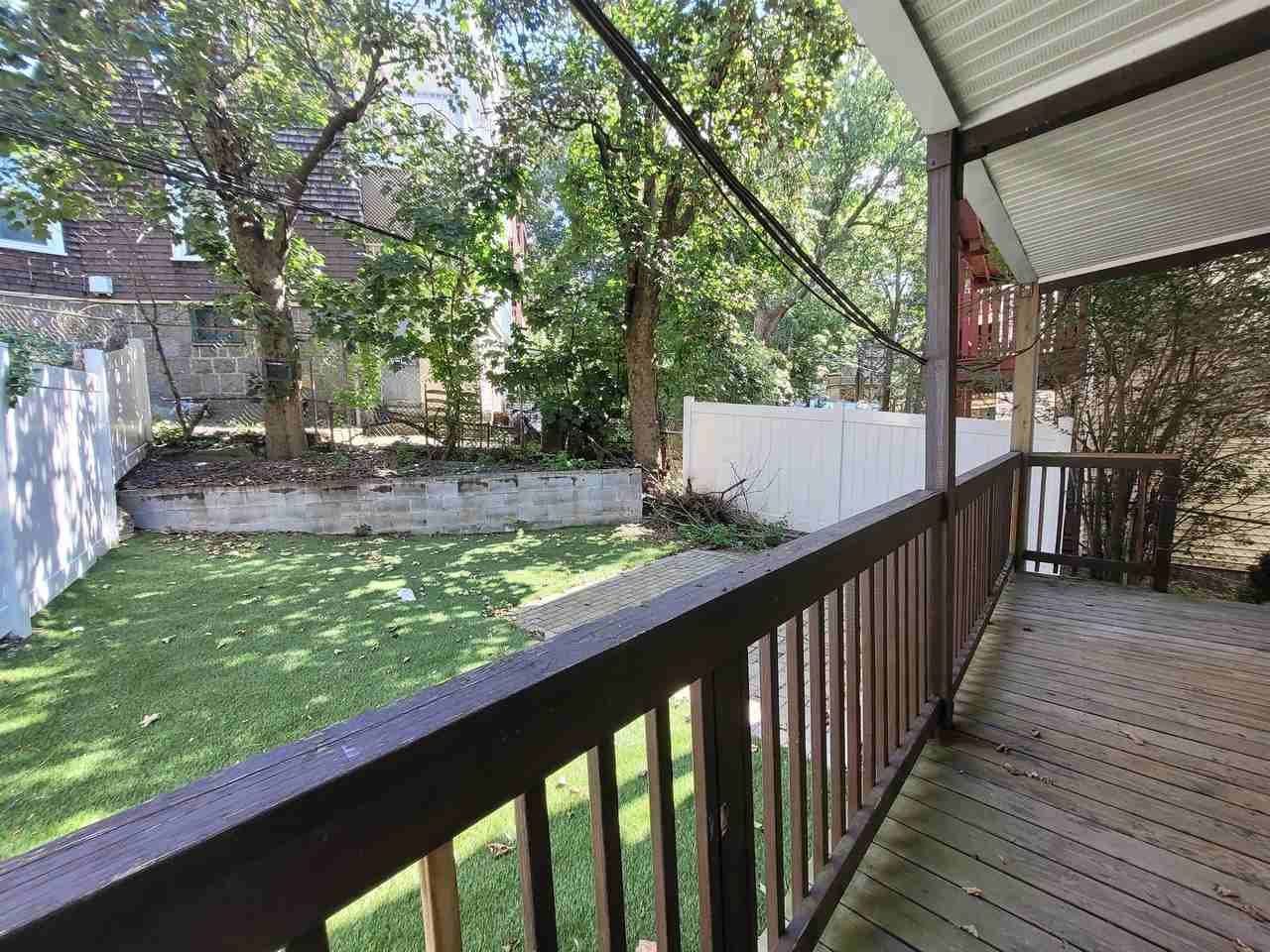 21 Rowell Streetrowell Street #3 - Photo 6 of 11