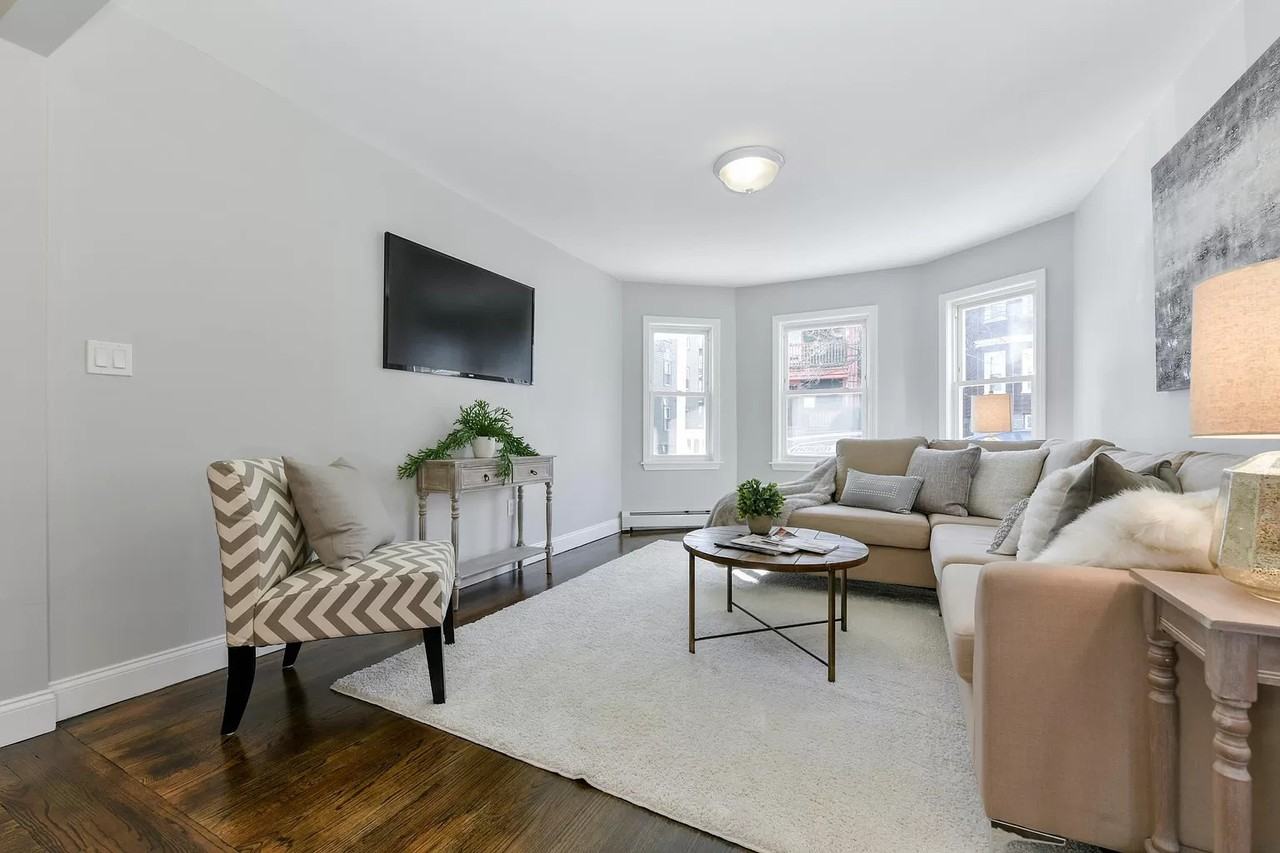 21 Rowell Streetrowell Street #3 - Photo 2 of 11