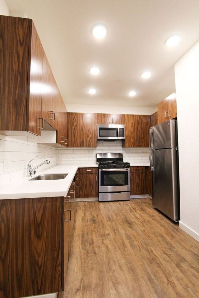 Stranda Apartments - Photo 4 of 46