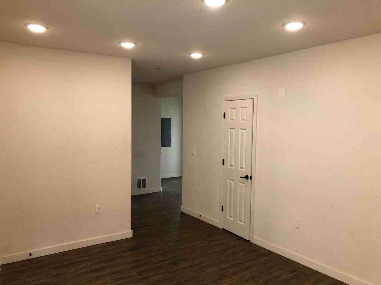 Stranda Apartments - Photo 6 of 46