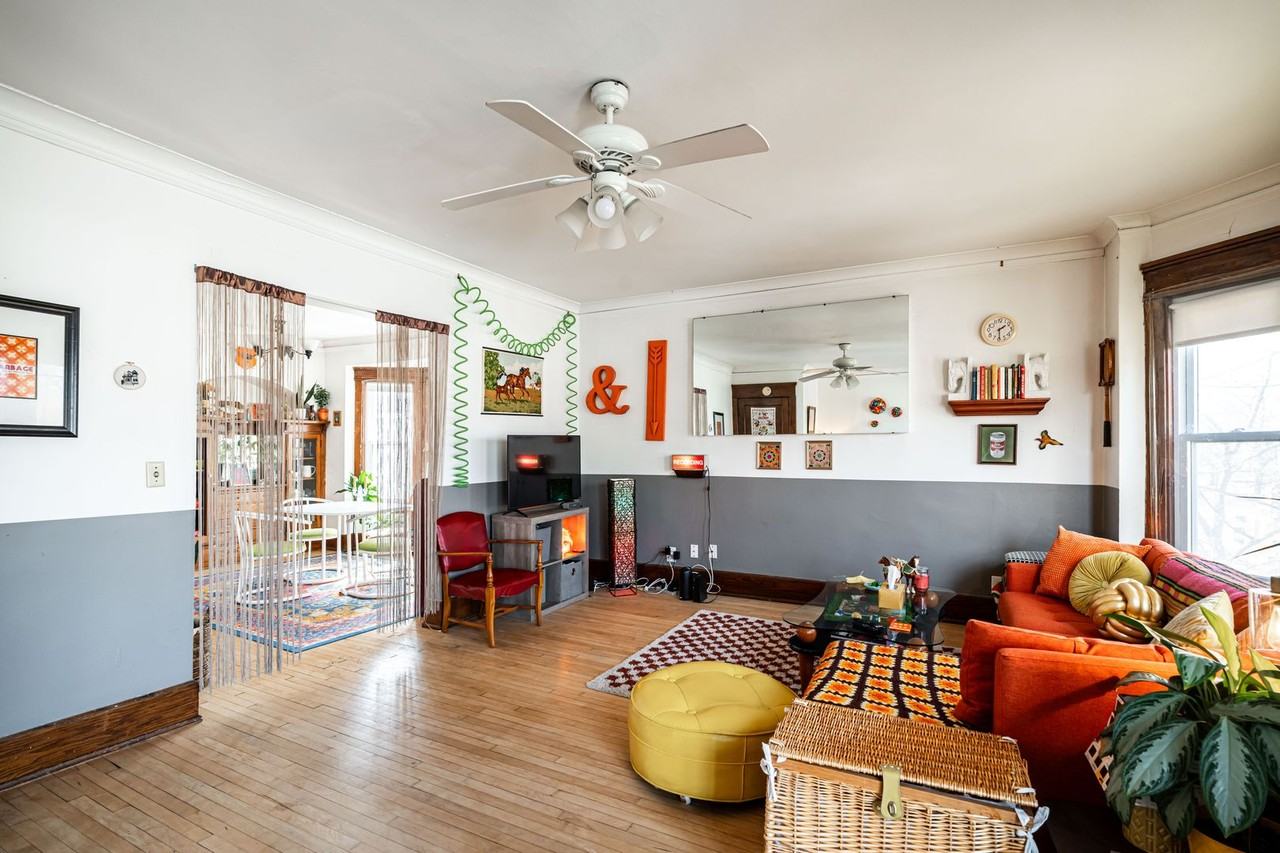 2908 N Maryland Ave - Photo 3 of 21