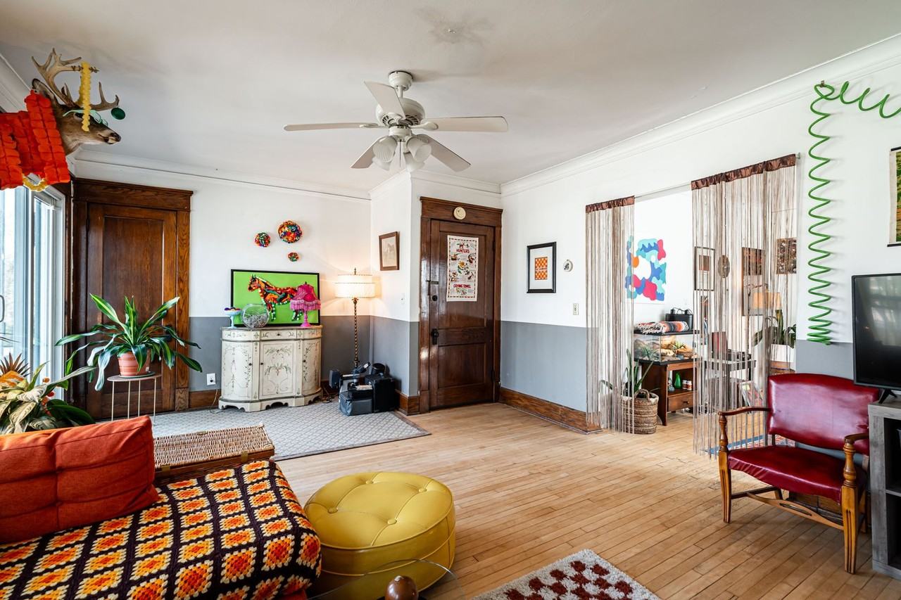 2908 N Maryland Ave - Photo 4 of 21