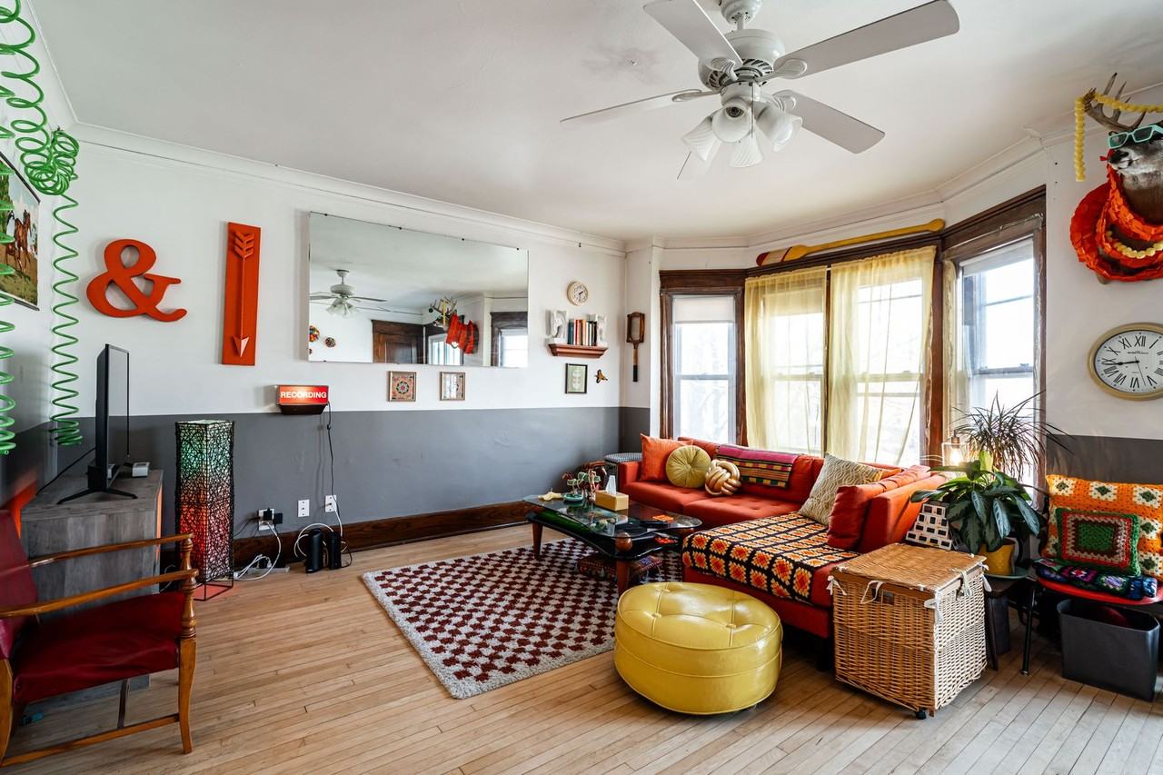 2908 N Maryland Ave - Photo 5 of 21