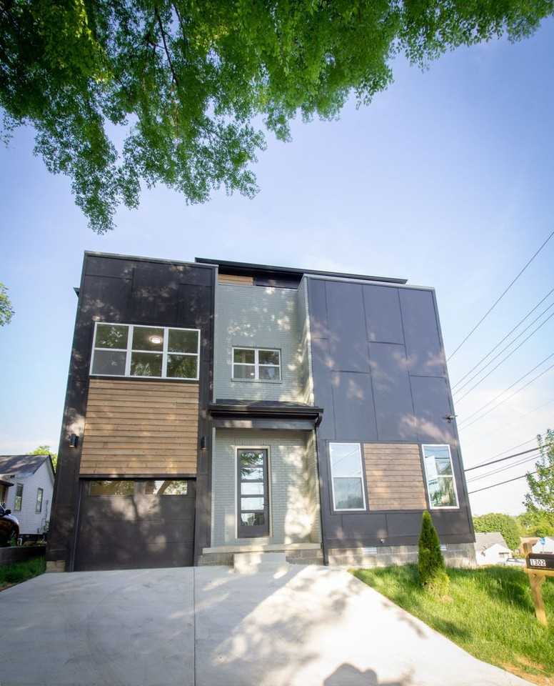 1302 Cass St - Photo 3 of 43