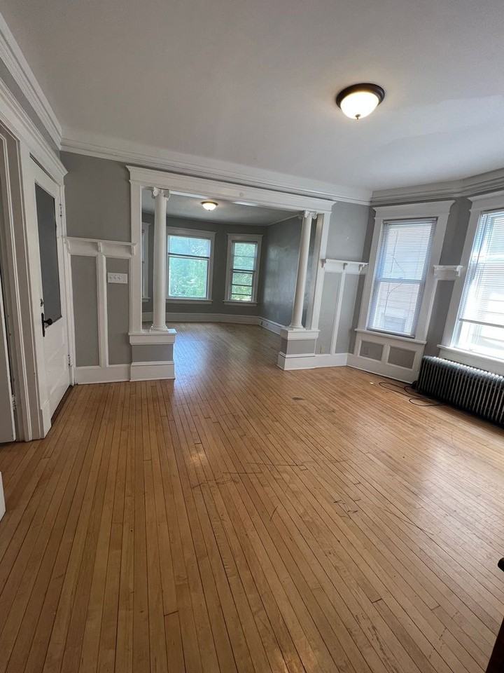 3107 N Bartlett Ave - Photo 2 of 12