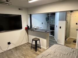 featured image of 1525 E Foxcliff Dr S