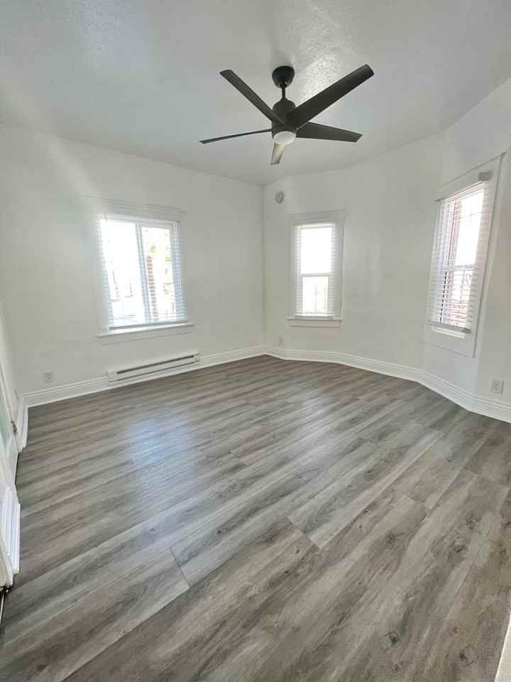 906 Pacific Ave - Photo 4 of 16