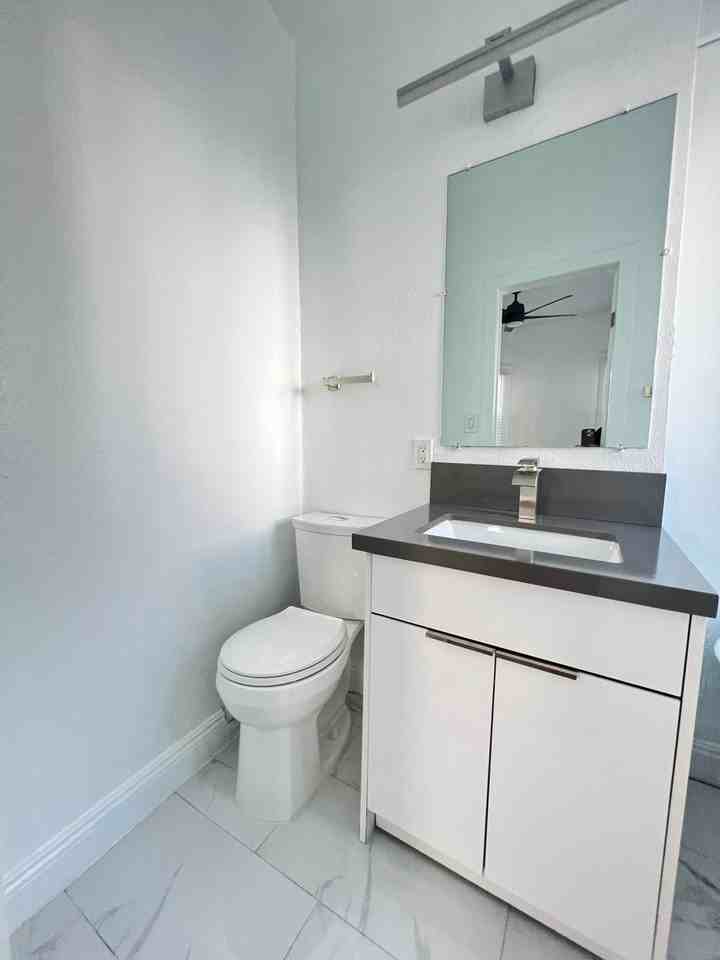 906 Pacific Ave - Photo 7 of 16