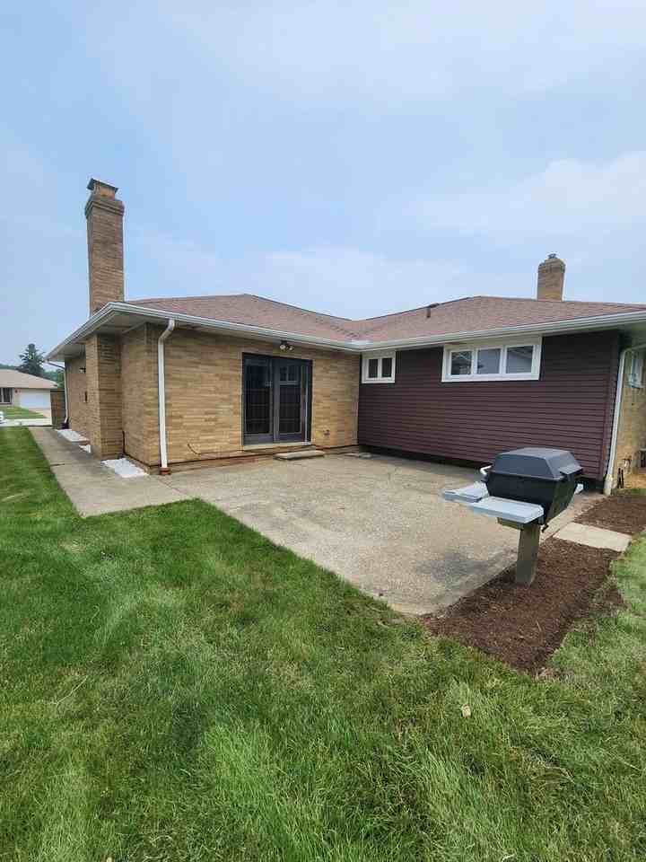 6330 Dunfield Dr - Photo 2 of 41