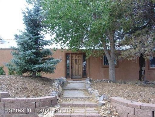 33 Ranchitos Rd - Photo 2 of 24