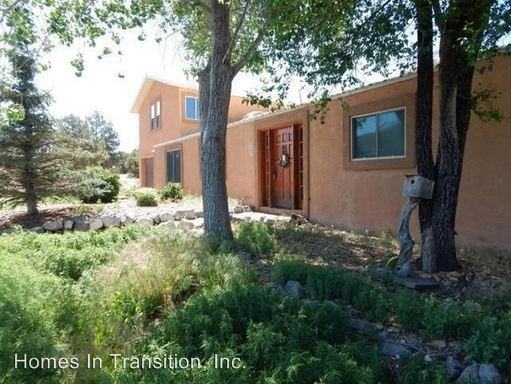 33 Ranchitos Rd - Photo 3 of 24