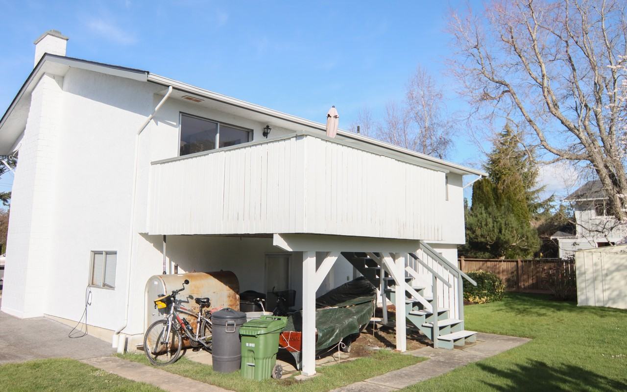 10319 Booth Place - Photo 4 of 11