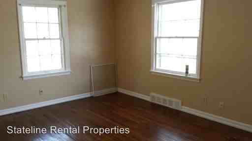 2210 School St - Photo 2 of 7