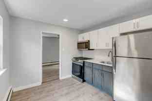 905 E Cliveden St #A101 - Photo 1 of 1