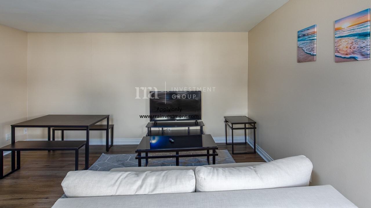 2405-2411 Adams Ave - Photo 2 of 34