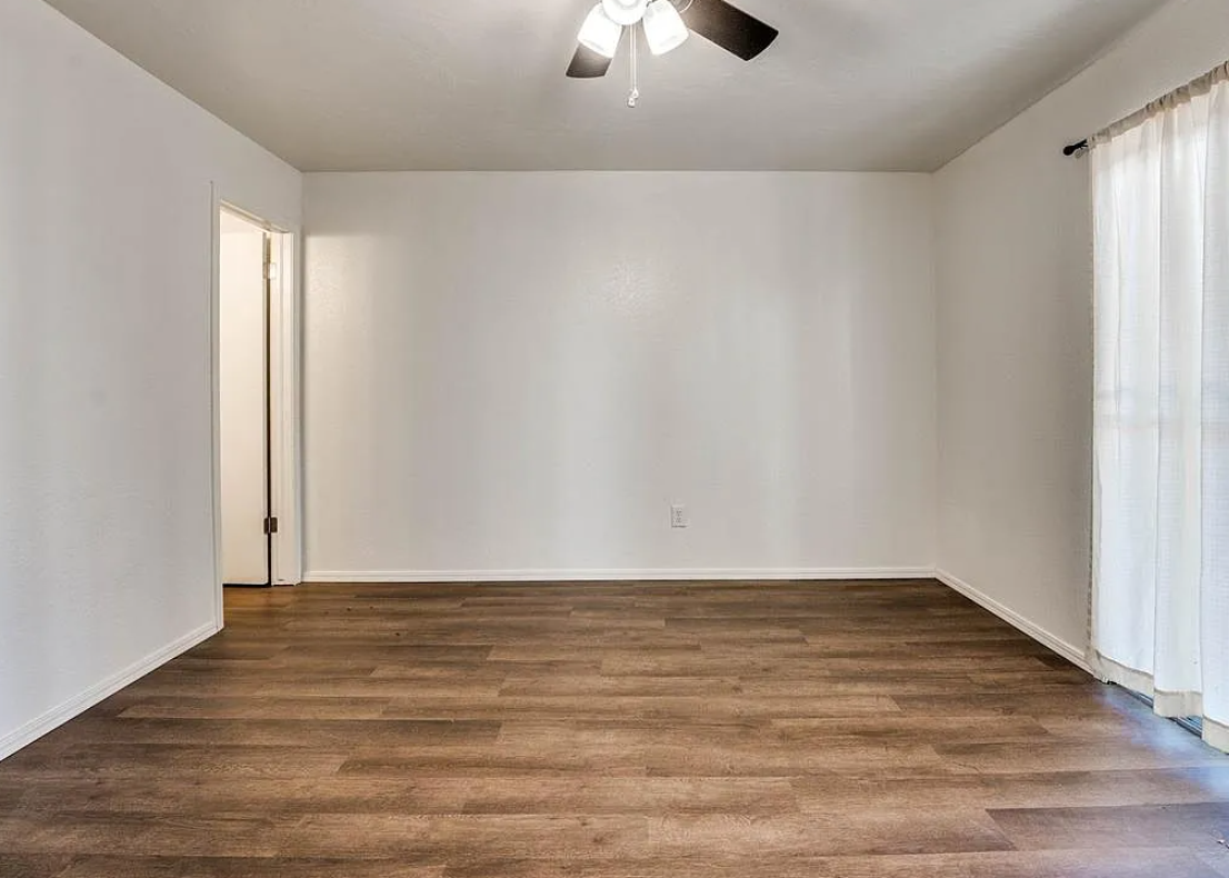 8801 Saint George Way - Photo 3 of 21