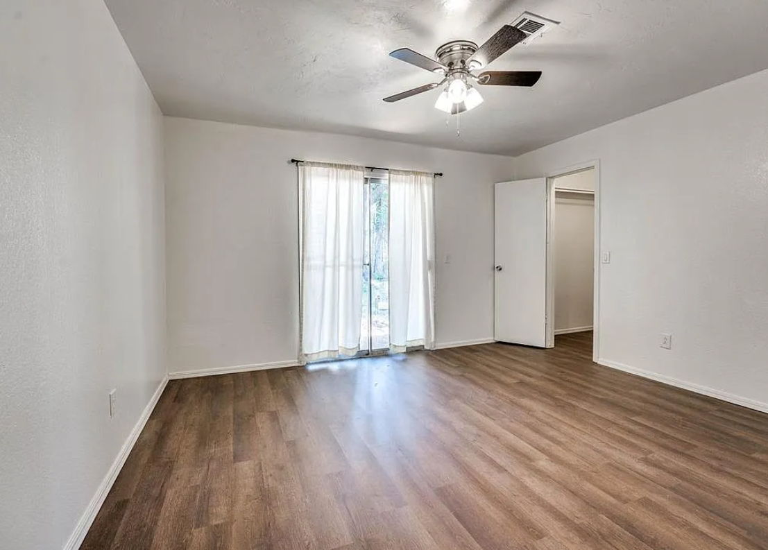 8801 Saint George Way - Photo 6 of 21