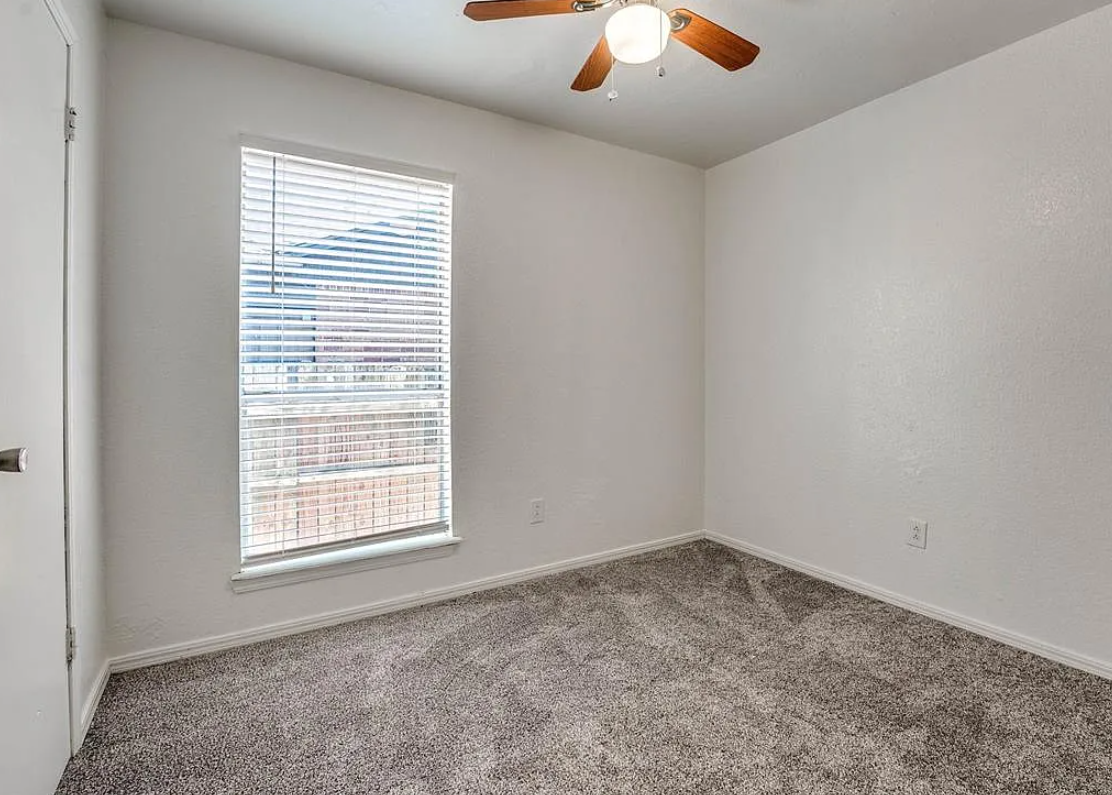 8801 Saint George Way - Photo 7 of 21