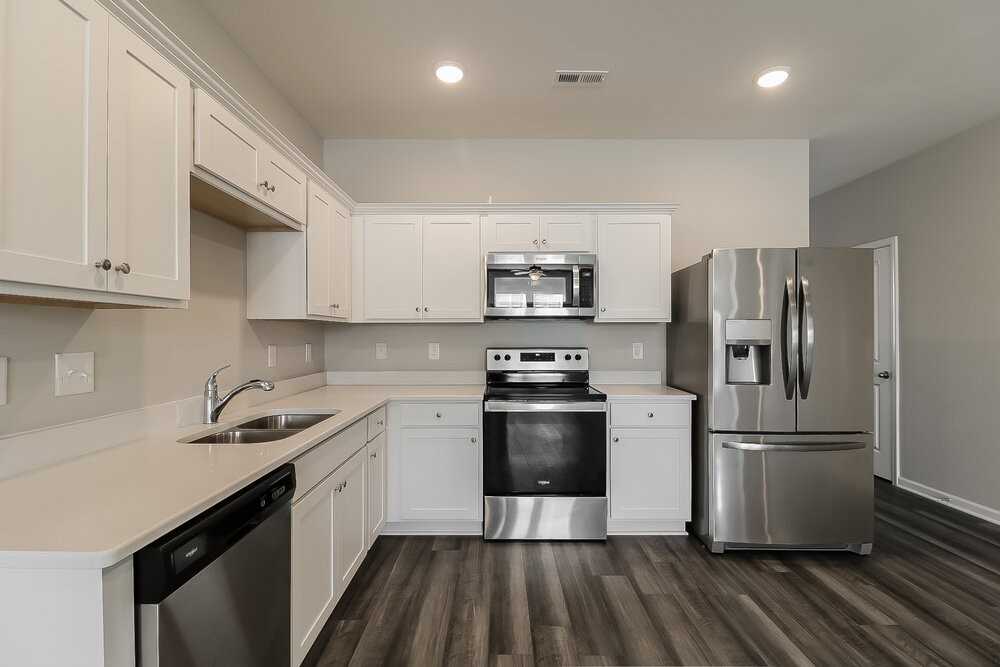 548 Wendell Falls Pkwy - Photo 7 of 17