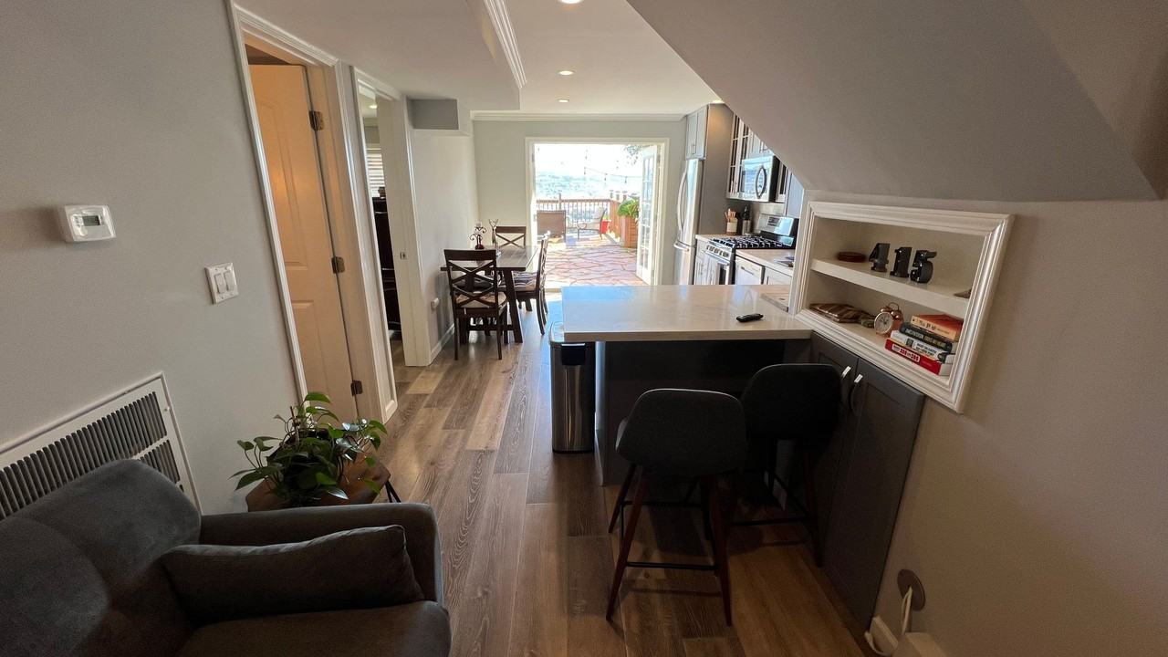 351 Mangels Ave - Photo 5 of 34