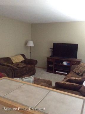 3808 Seward Ave - Photo 3 of 9