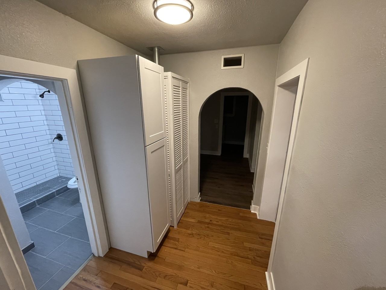 562 S 7th St #1 - Photo 2 of 16