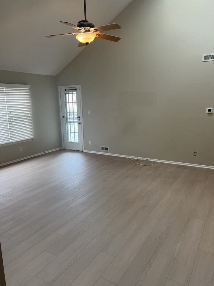 308B Harwood Ct #308B - Photo 2 of 10