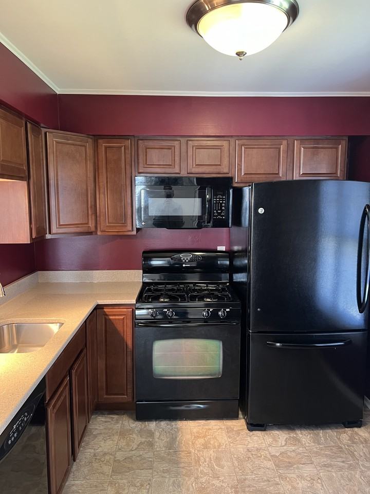 308B Harwood Ct #308B - Photo 3 of 10