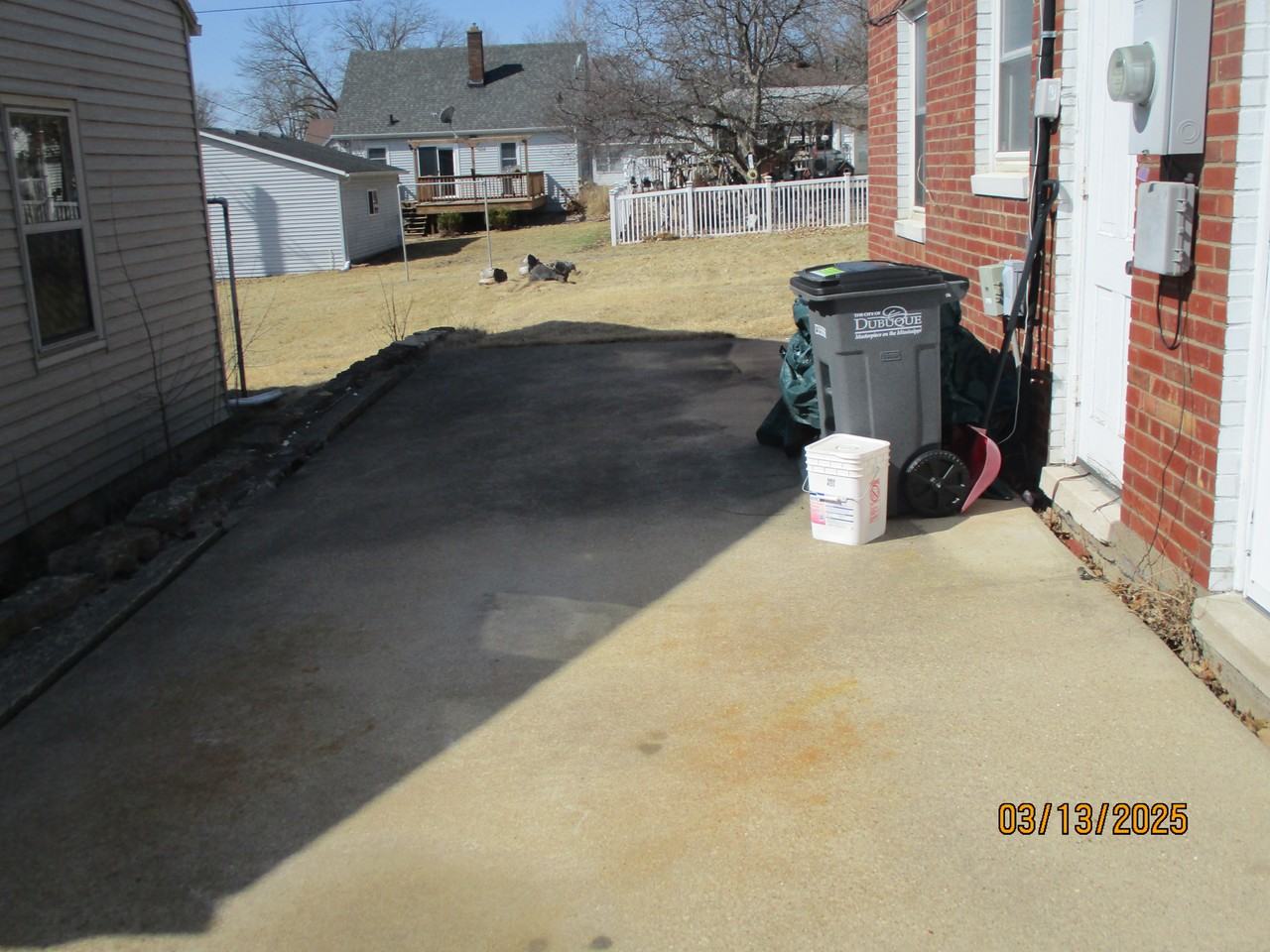 2087 Broadlawn Rd - Photo 2 of 4